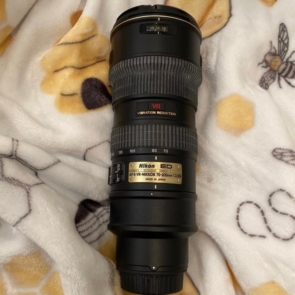 Nikon AF-S VR-NIKKOR 70-200mm 1:2.8G LENS